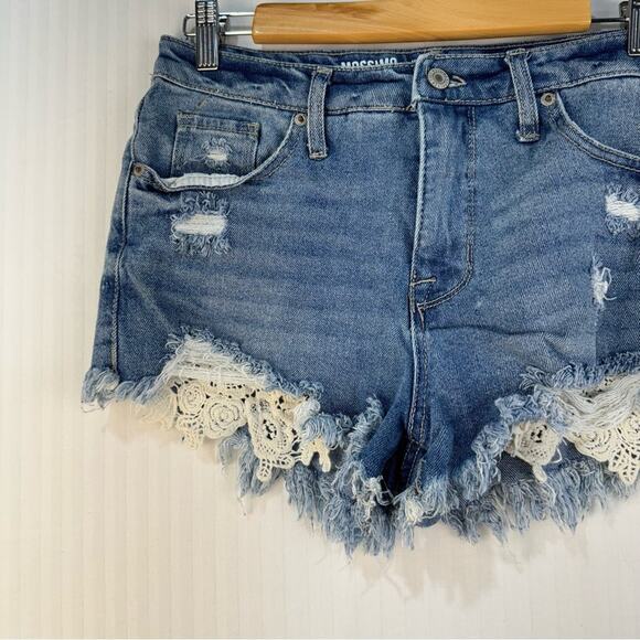 Mossimo Crochet Detail Distressed Denim Jean Shorts Size 8 High-Rise Daisy Dukes - Picture 2 of 5